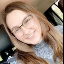  Hannah Deschenes